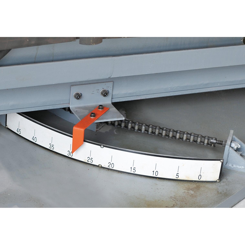 CNC band sawing machine