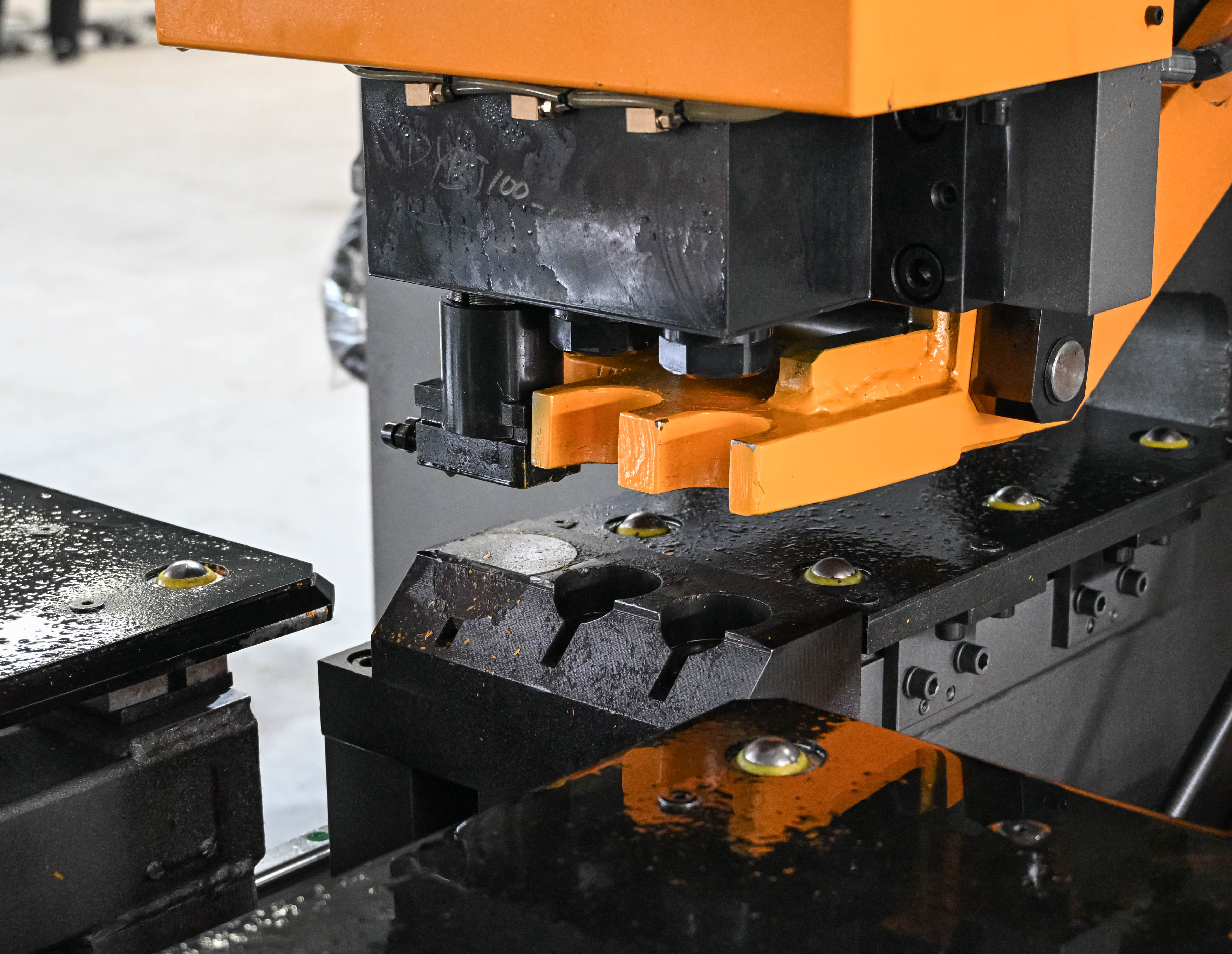 All in One Steel Plate Punching Machine